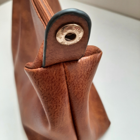 Learher Bag - Picture 11 of 15